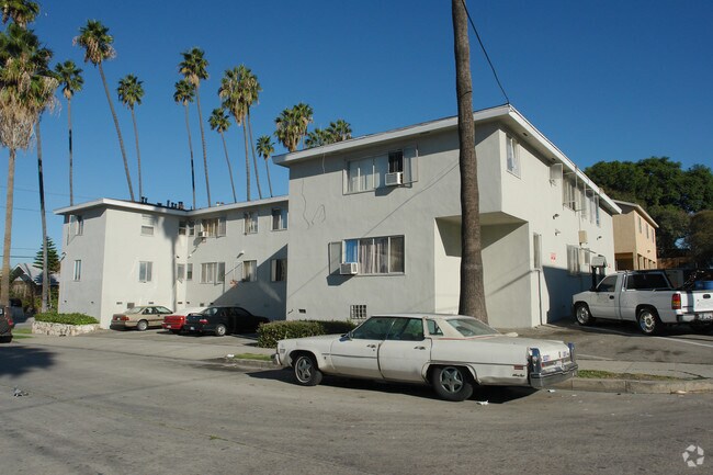Building Photo - 136 S Westlake Ave