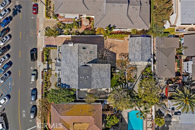 Building Photo - 450 Cliff Dr