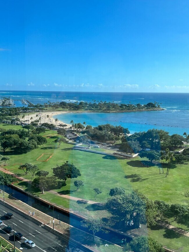 Building Photo - Luxury Unfurnished 2BR/2BA at Nauru Tower ...