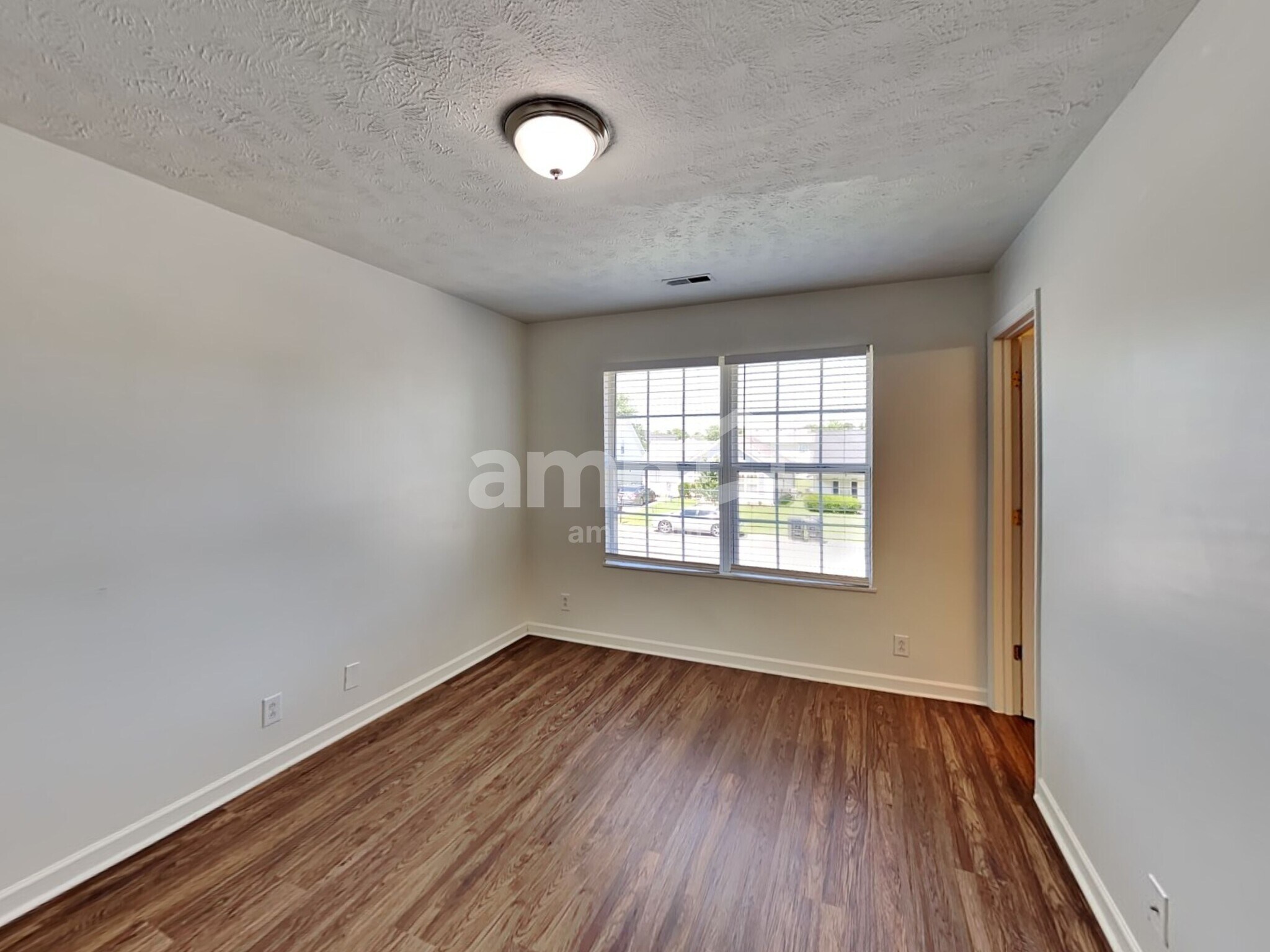 Building Photo - 1419 Westview Dr