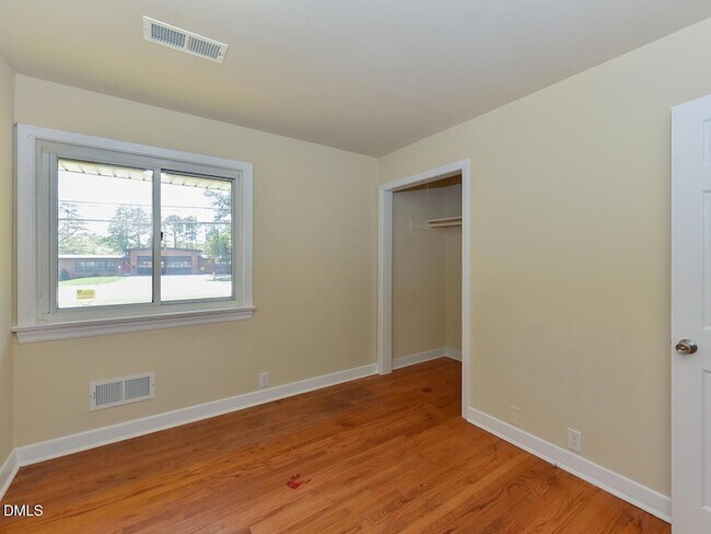 Building Photo - 4916 Western Blvd