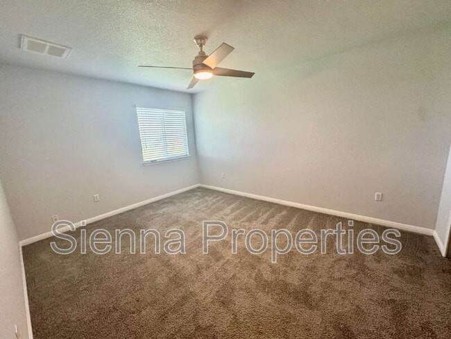 Building Photo - 372 Kingfisher Ln