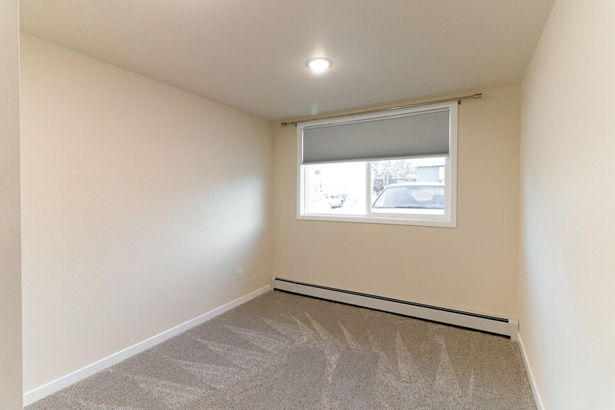 Building Photo - 8202 Mentra St