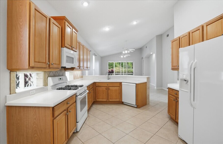 Building Photo - 6055 Wingspan Way