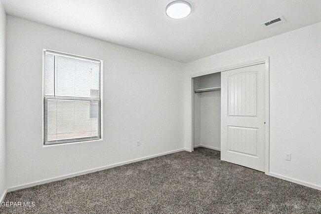 Building Photo - 941 Sandhurst Pl