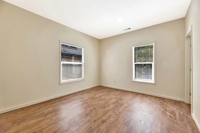 Building Photo - 311 N 9th St