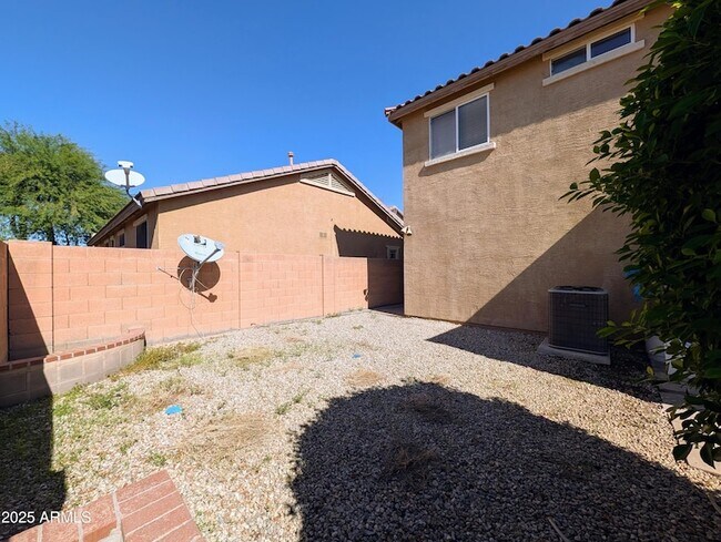 Building Photo - 3848 E Pollack St