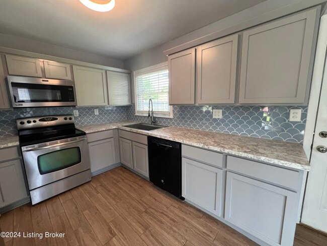 Building Photo - 2307 Medford Ln