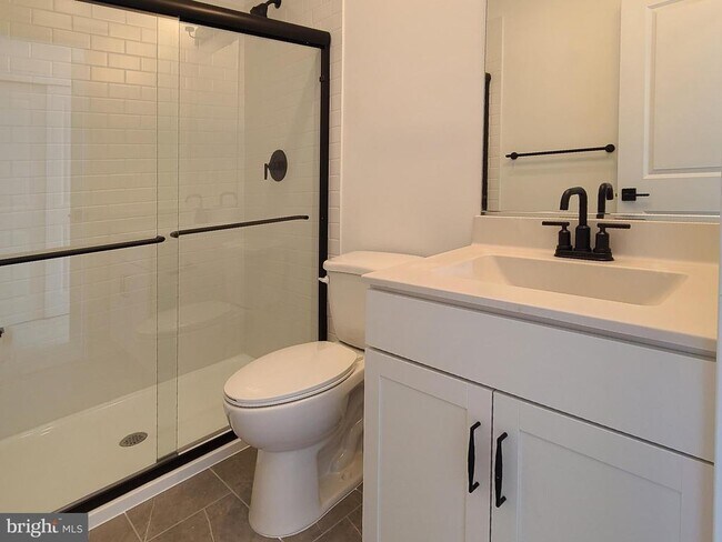 Building Photo - 5046 Bigleaf Rd