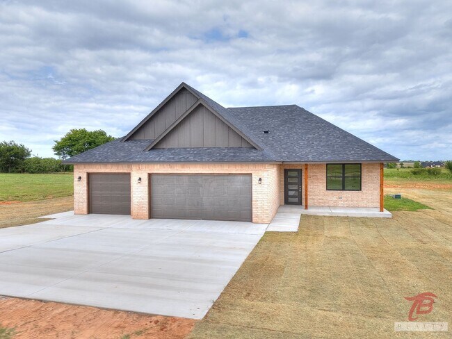 Building Photo - 1321 Chisholm Trail