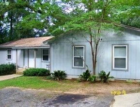 Building Photo - 1550 Live Oak Dr