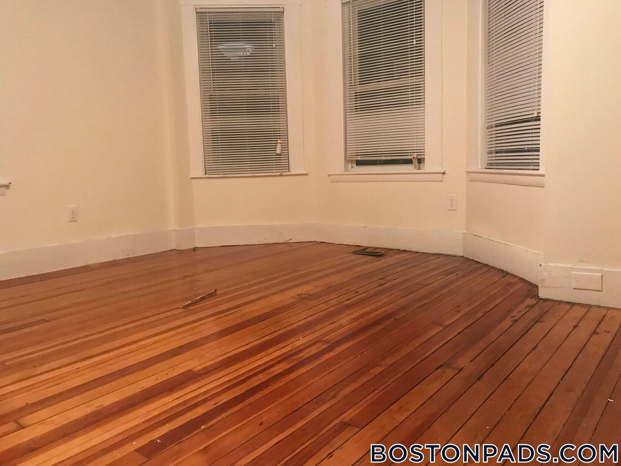 Building Photo - 24 Lexington Terrace