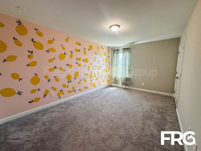 Building Photo - 208 Coffman Dr