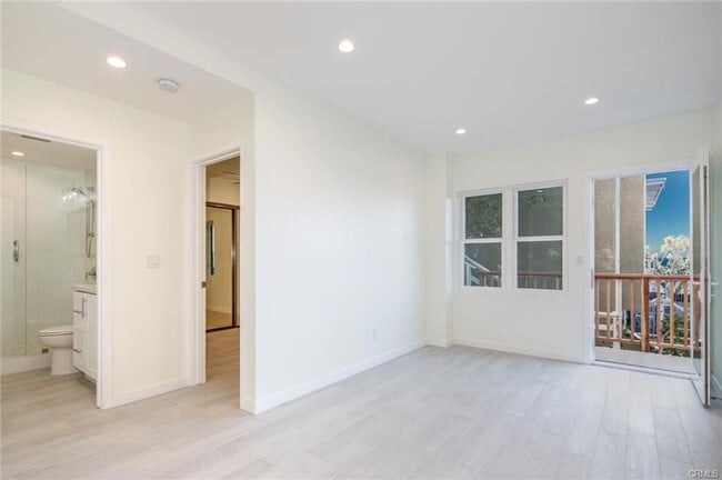 Building Photo - North Laguna One Bedroom with Ocean View