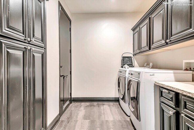 Building Photo - 25644 Queenscliff Ct