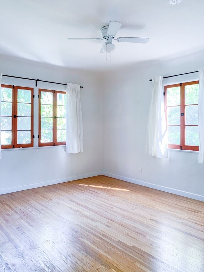 Building Photo - Gorgeous & Updated 3 bed Storybook Spanish House in Silverlake w/Views!