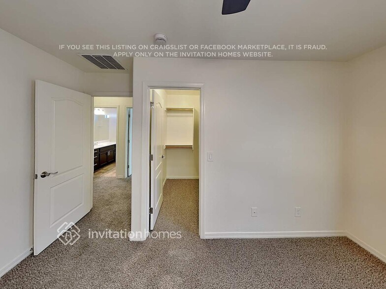 Building Photo - 29056 N 124th Dr