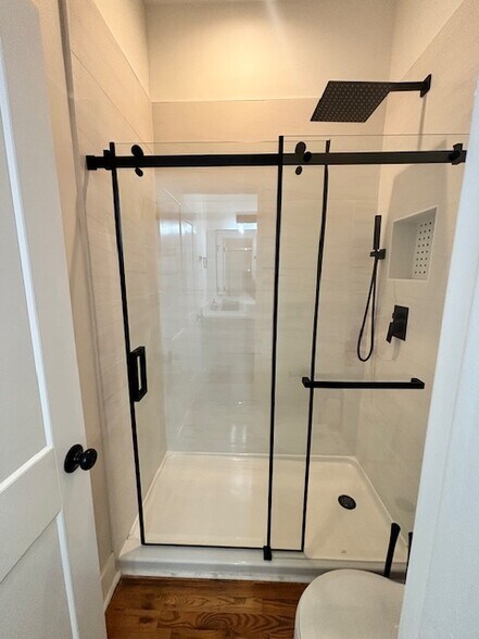 Building Photo - 1369 Bryan Ave