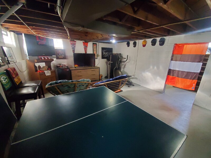 Building Photo - 1170 Dover Center Rd