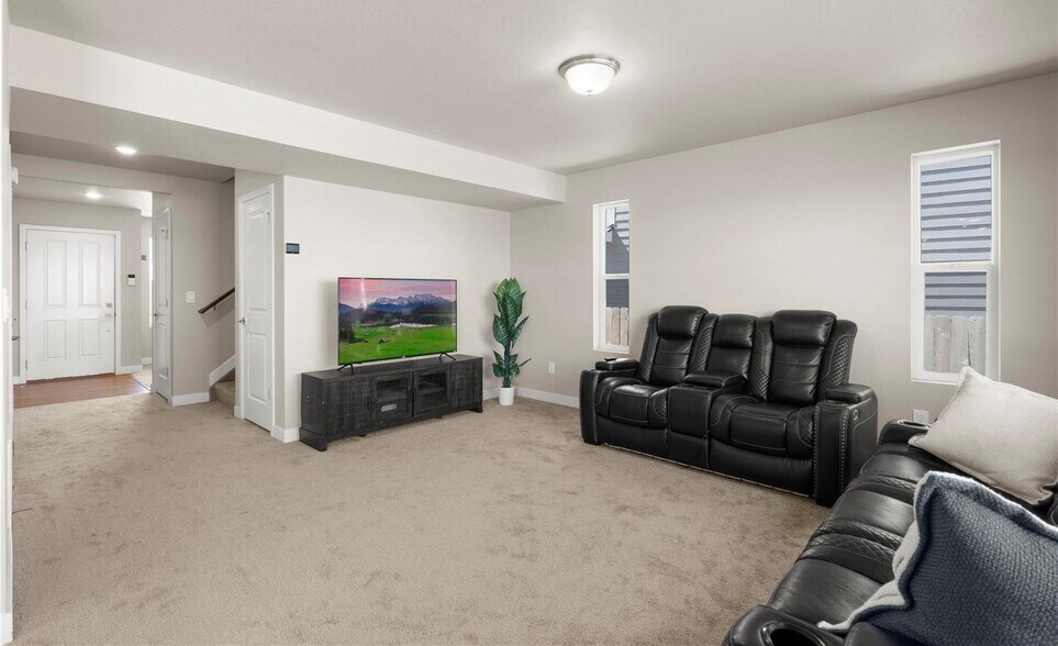 Building Photo - 10274 Luneth Dr