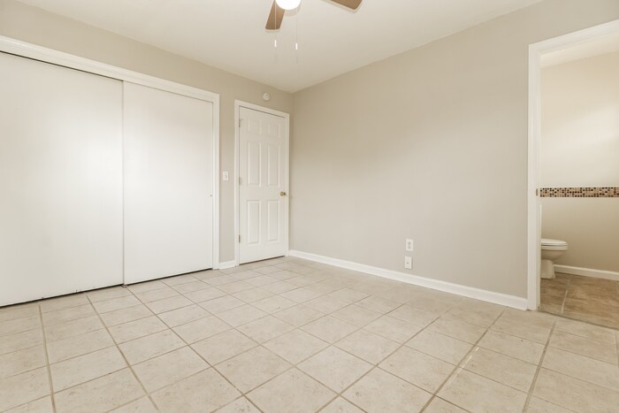 Building Photo - 4414 Farmwood St