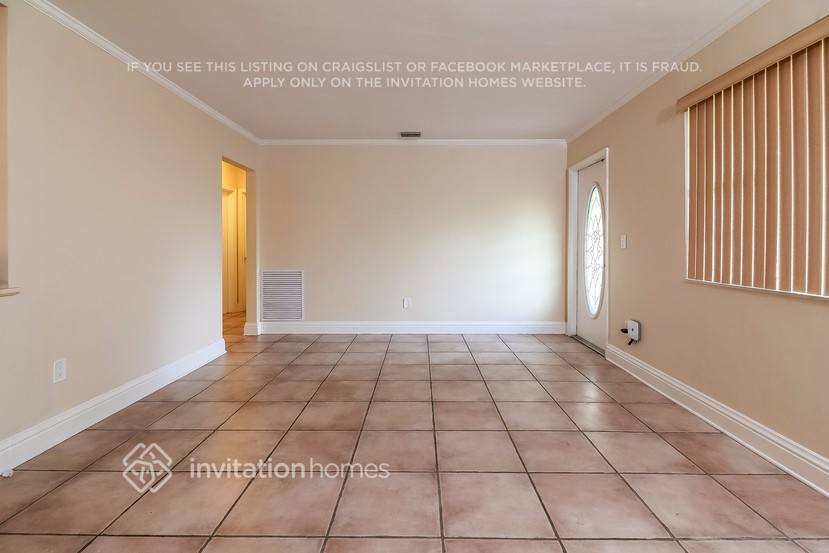 Building Photo - 7041 SW 2nd Ct