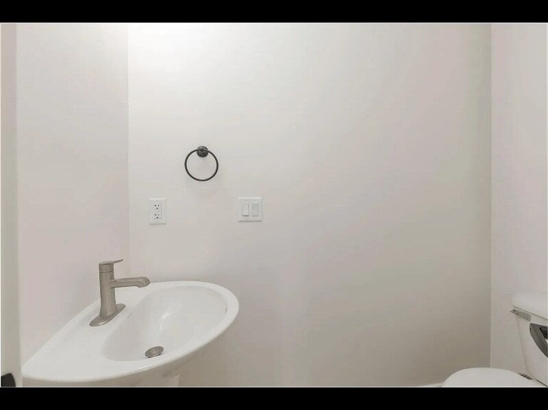 Building Photo - 286 S 1930 W