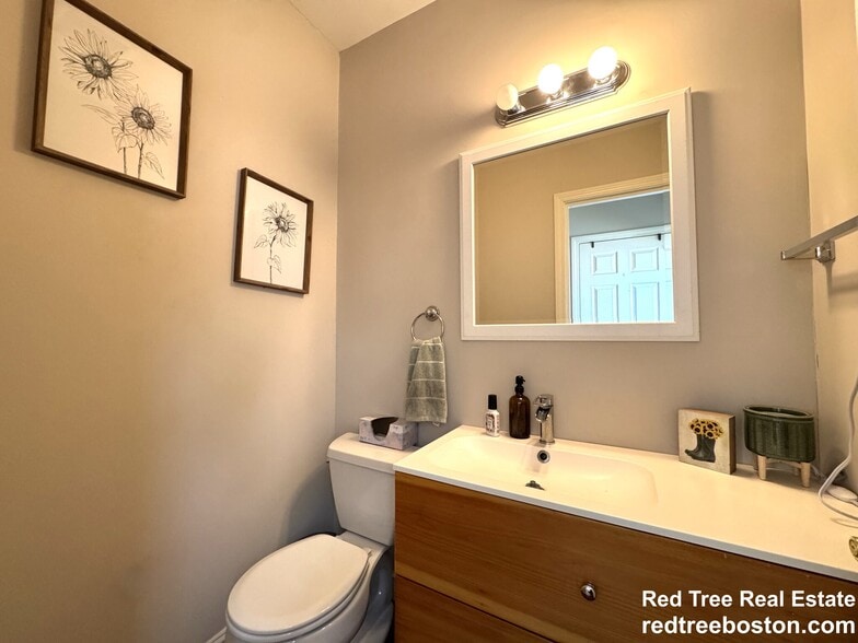 Building Photo - 4 N Crescent Circuit