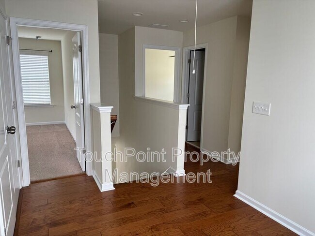 Building Photo - 78123 Rillstone Dr