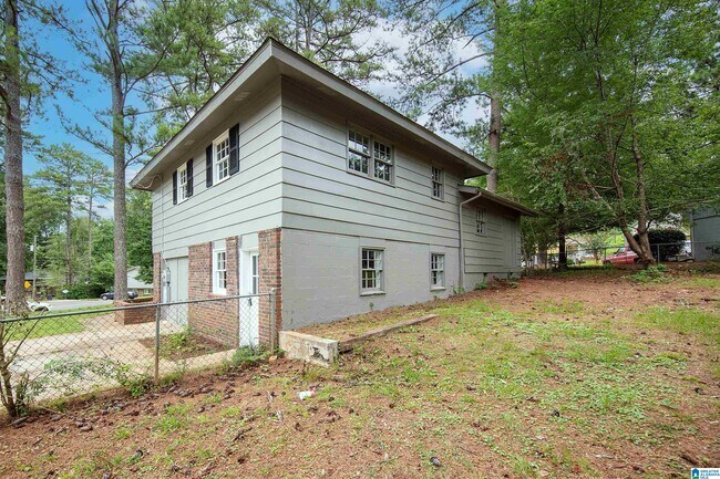Building Photo - 1037 Dawn Dr