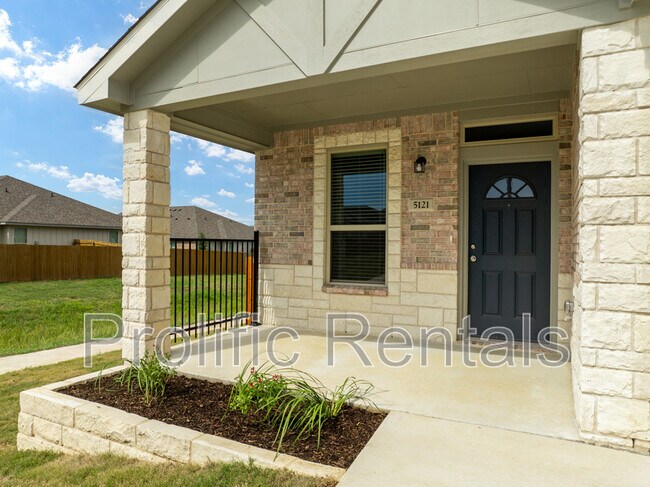 Building Photo - 5119 Rose Petal Ct