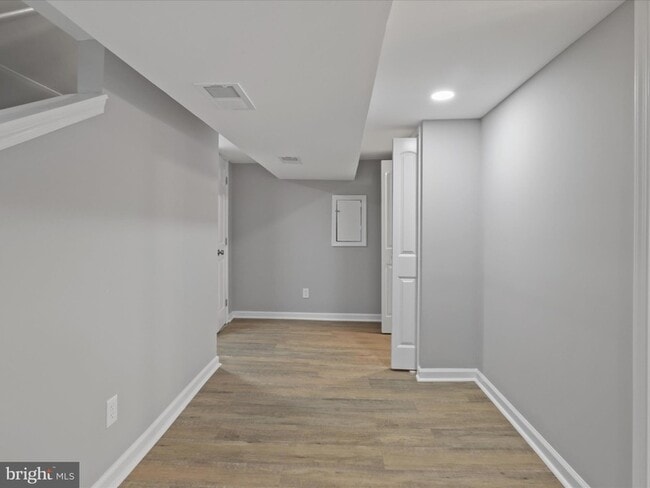 Building Photo - 5026 Roseld Ct