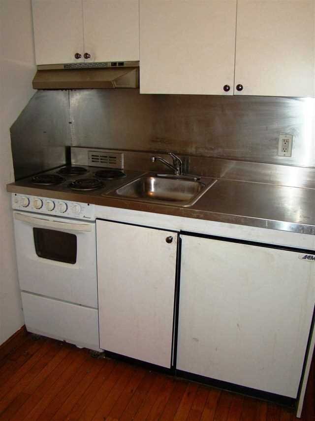 Building Photo - 9 Liberty St