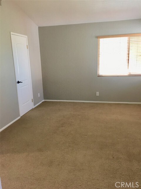 Building Photo - 45 Desert Thorn