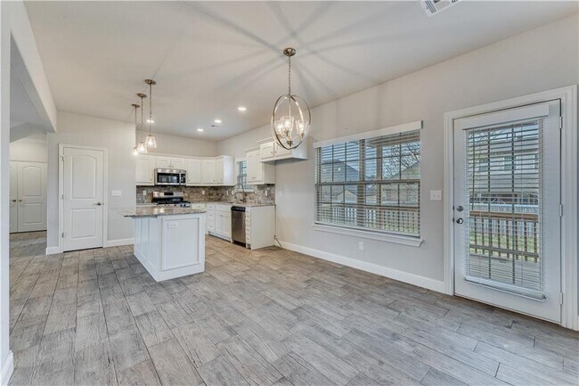 Building Photo - 582 Quartz Wy