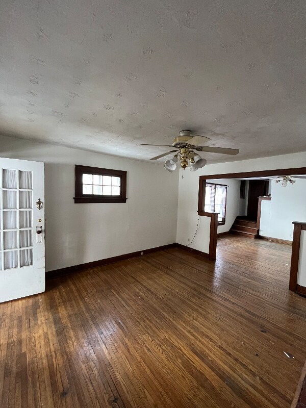 Building Photo - 244-246-246 W Pacemont Rd