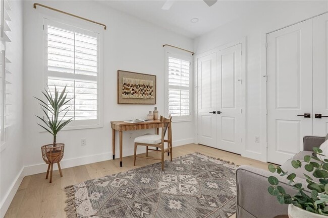 Building Photo - 1809 Pasadena Dr