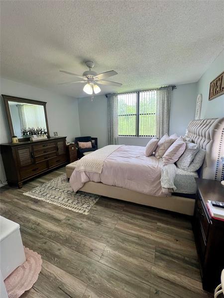 Building Photo - 2660 Carambola Cir N