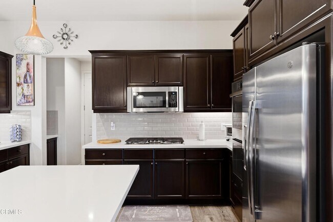 Building Photo - 2406 Nicklaus St