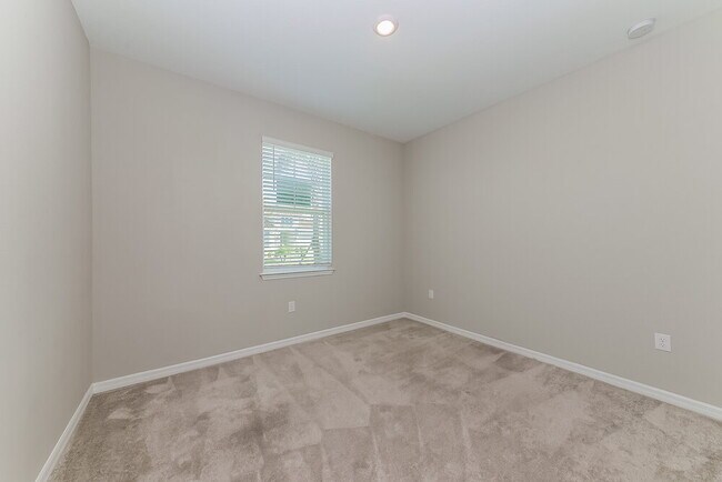 Building Photo - 417 Daylily Blvd