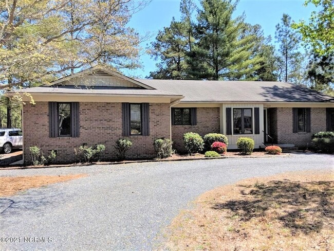 Building Photo - 1410 Monticello Dr