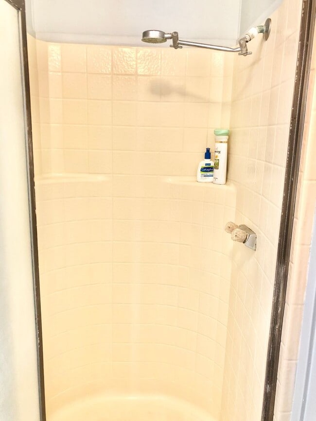 Building Photo - Awesome Updated Single Story in The Darling "Farm" Community of Wildomar, Close to Everything, bu...