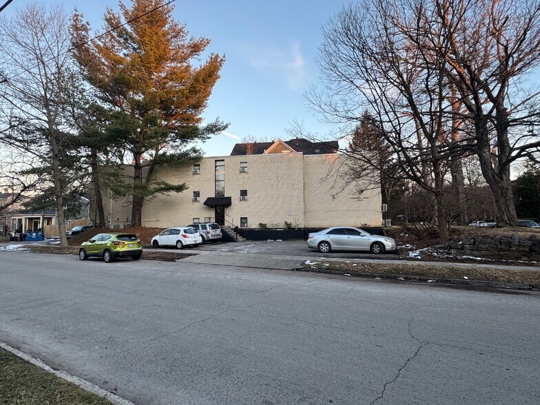Building Photo - 1301 Cherokee Rd