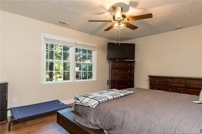 Building Photo - 3356 Quarry Dr
