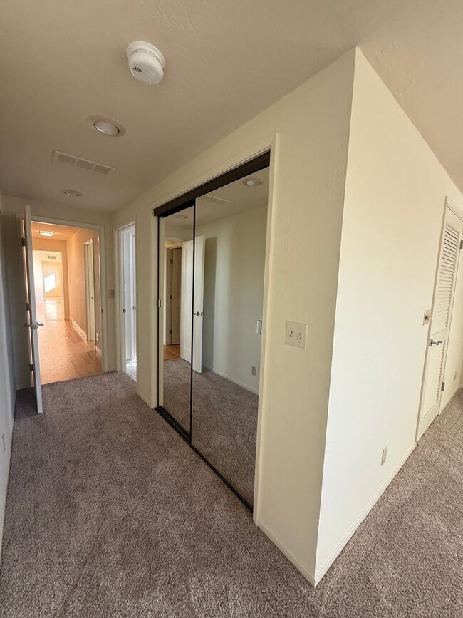 Building Photo - Panoramic Ocean View Home in Aptos! Move in incentive!