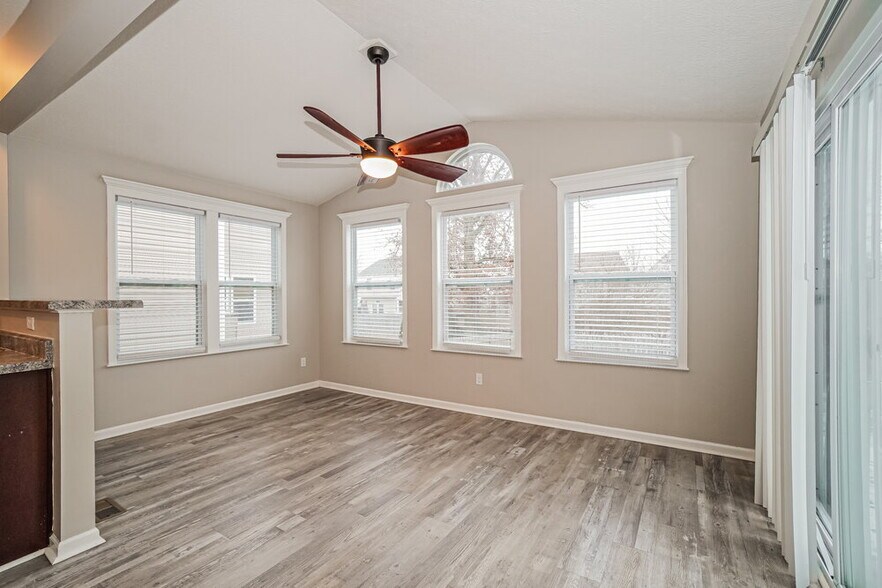 Building Photo - 6334 Oak Trail Dr