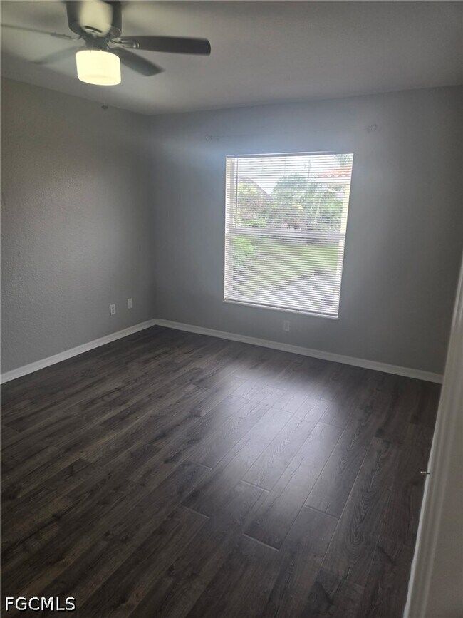 Building Photo - 838 SW 47th Terrace