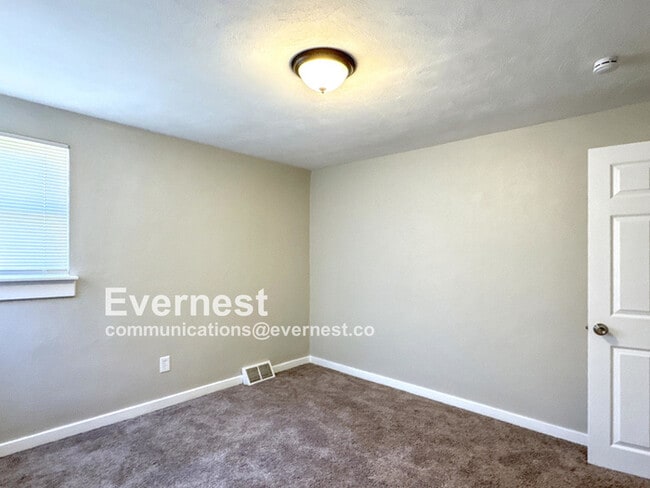 Building Photo - 3037 Blackridge Ave