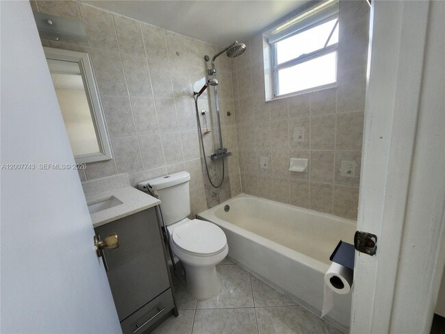 Building Photo - 15250 SW 80th St