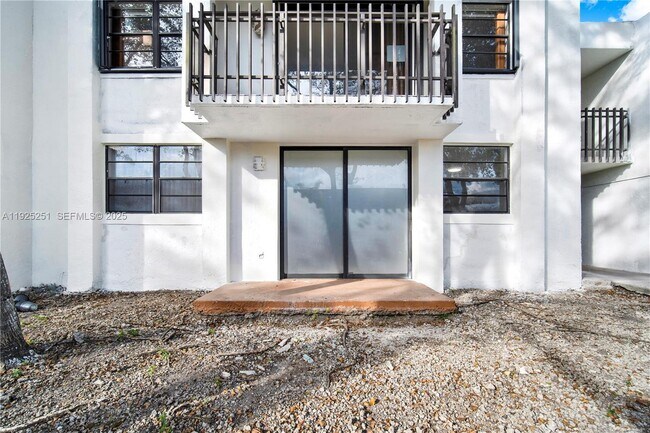 Building Photo - 3620 SW 114th Ave